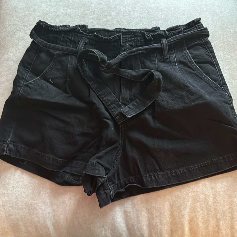Black Tie Waist Mom Short